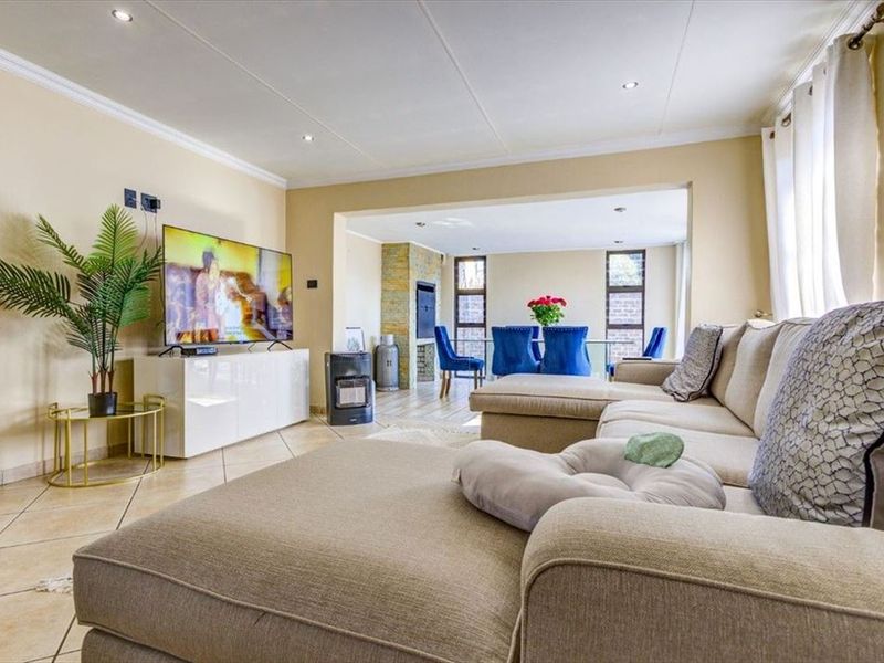 Modern Family Home with Poolside Comfort - Photo 2