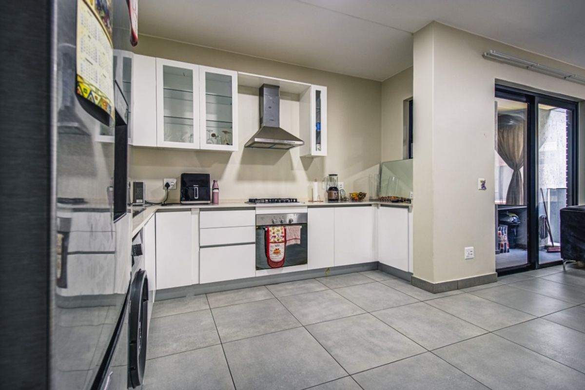 1 Bed Flat for Sale – Secure & Stylish Living - Photo 4
