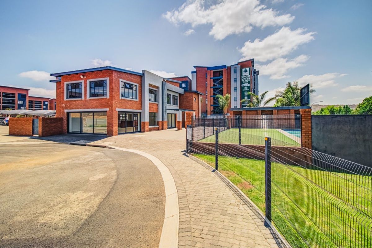 1 Bed Flat for Sale – Secure & Stylish Living - Photo 2