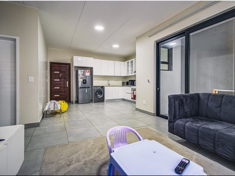 1 Bed Flat for Sale – Secure & Stylish Living - Photo 7