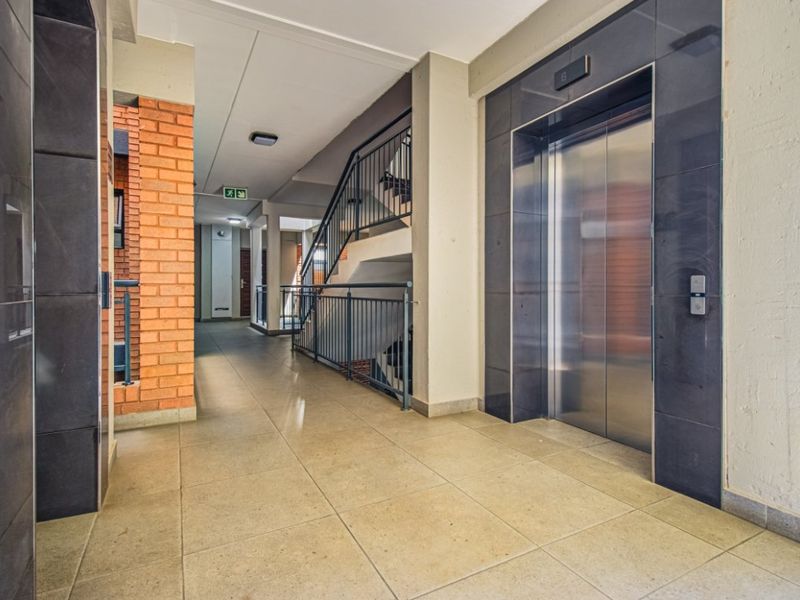 1 Bed Flat for Sale – Secure & Stylish Living - Photo 10