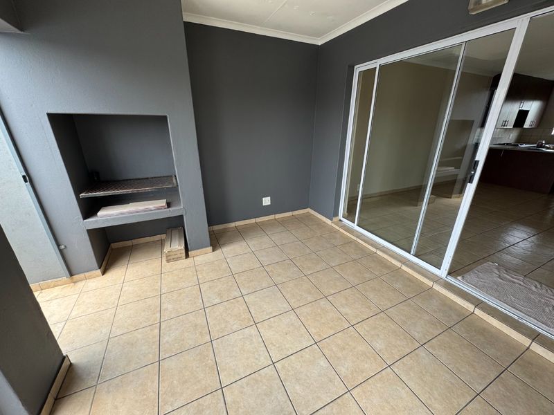 Neat and Cozy Starter Home with Modern Features - Photo 6