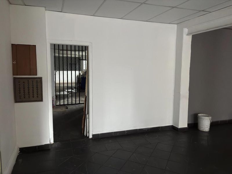 Commercial Property To Let In Congella, Durban - Photo 10