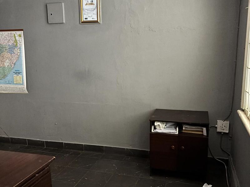 Commercial Property To Let In Congella, Durban - Photo 6