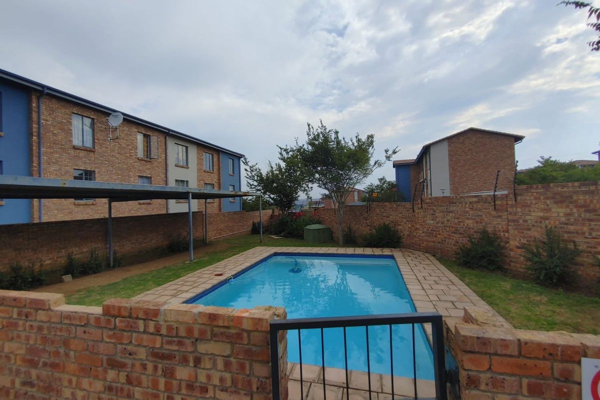 Reduced! 2-Bedroom Apartment for Sale – Villa Bianco, Amberfield, Centurion  Transfer Costs Included | Secure Estate Living | Excellent Investment Opportunity - Photo 3