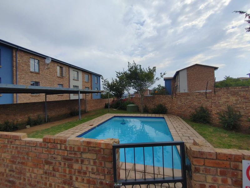 Reduced! 2-Bedroom Apartment for Sale – Villa Bianco, Amberfield, Centurion  Transfer Costs Included | Secure Estate Living | Excellent Investment Opportunity - Photo 3