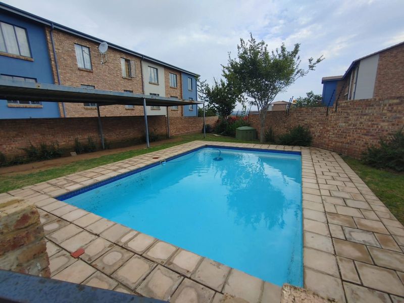Reduced! 2-Bedroom Apartment for Sale – Villa Bianco, Amberfield, Centurion  Transfer Costs Included | Secure Estate Living | Excellent Investment Opportunity - Photo 2
