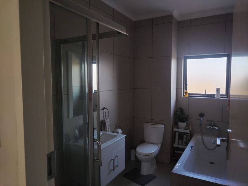 1 Bedroom and 1 Bathroom apartment for sale in boksburg - Photo 8