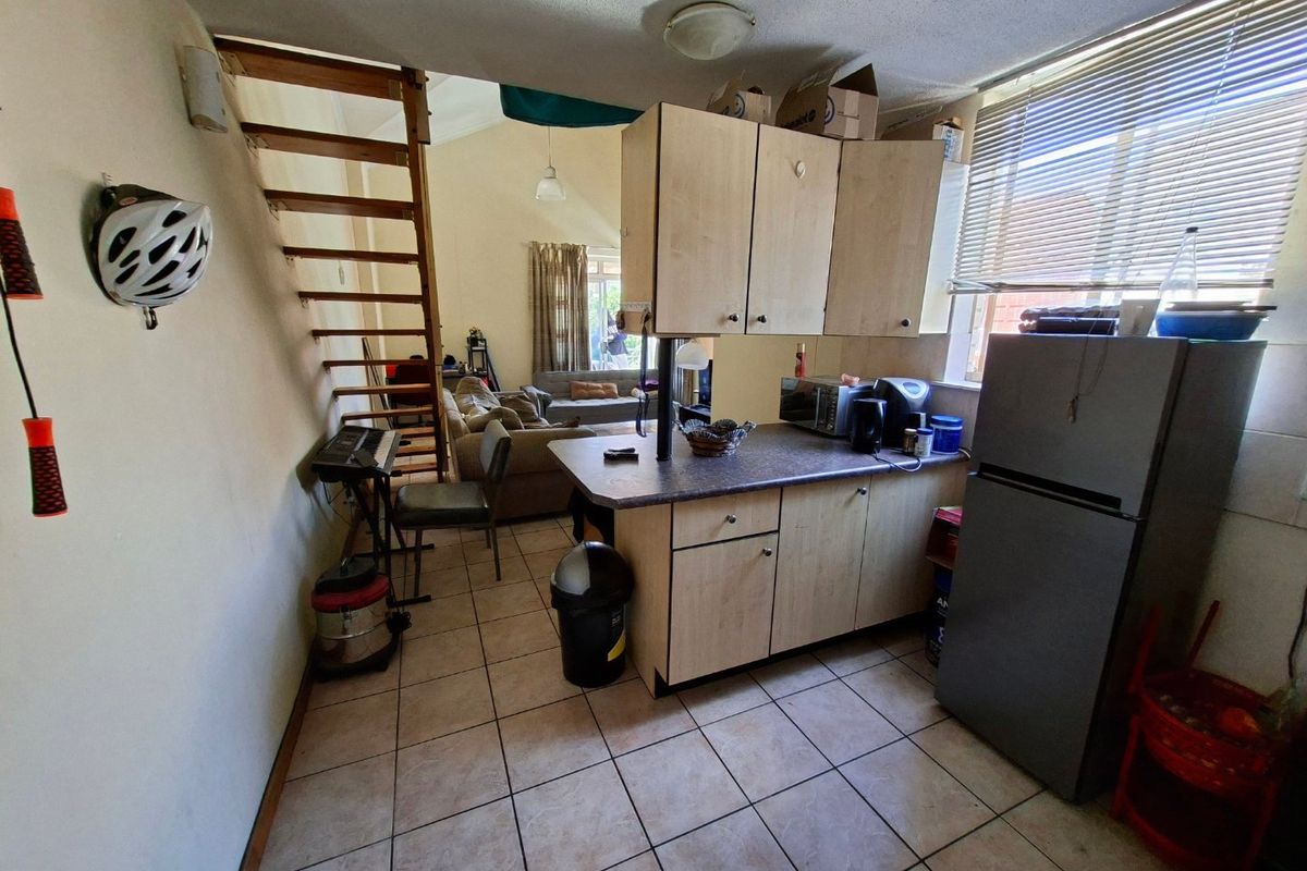 Hillcrest Boulevard!!!  Solar in place!!! - Photo 5