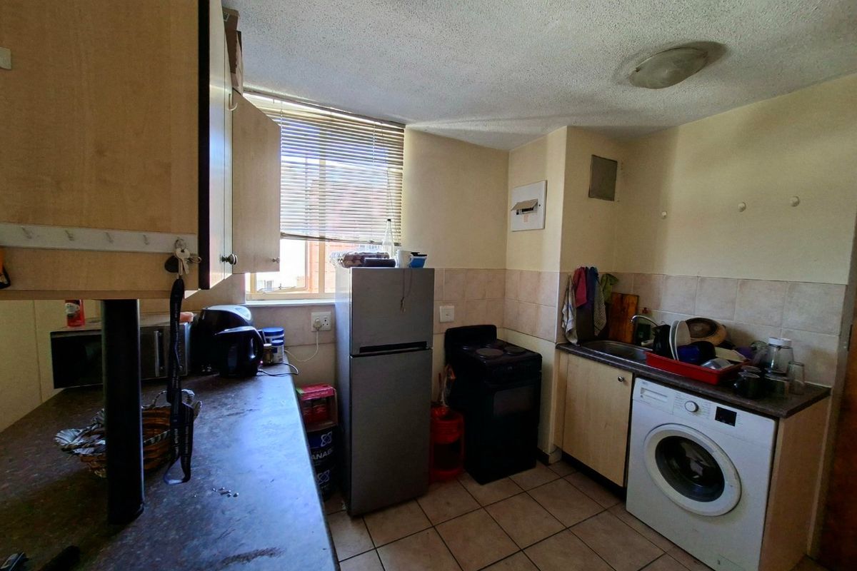 Hillcrest Boulevard!!!  Solar in place!!! - Photo 4