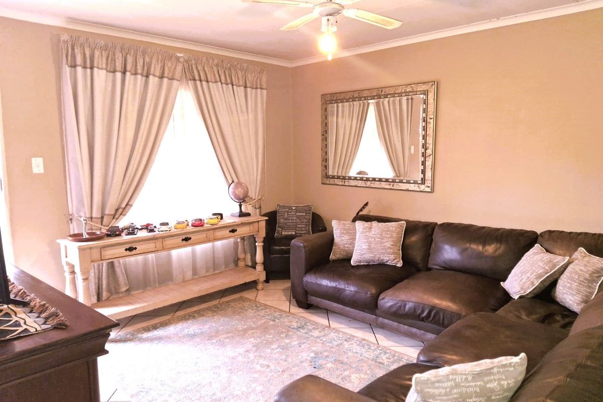 The Right Address – Highly Recommended! - Photo 4