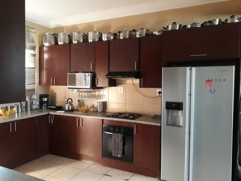 Apartment for sale in the heart of Troyeville. - Photo 5