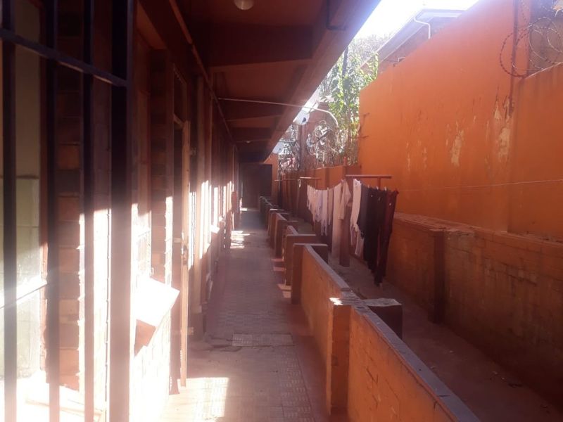 Priced to go! - Photo 3