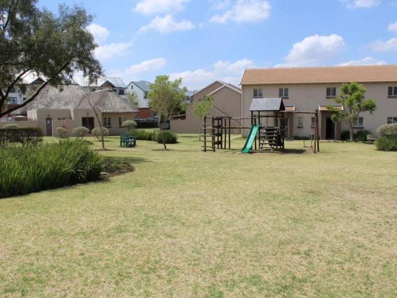 Neat top floor and well maintained 1 bedroom apartment - Photo 8