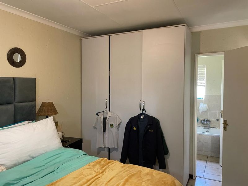 Neat top floor and well maintained 1 bedroom apartment - Photo 7