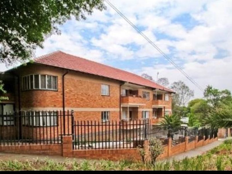 Cozy 2-Bedroom Apartment with Modern Features - Photo 4