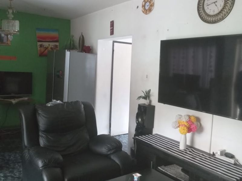 Charming 3-Bedroom Flat in Bezuidenhout Valley - Photo 7