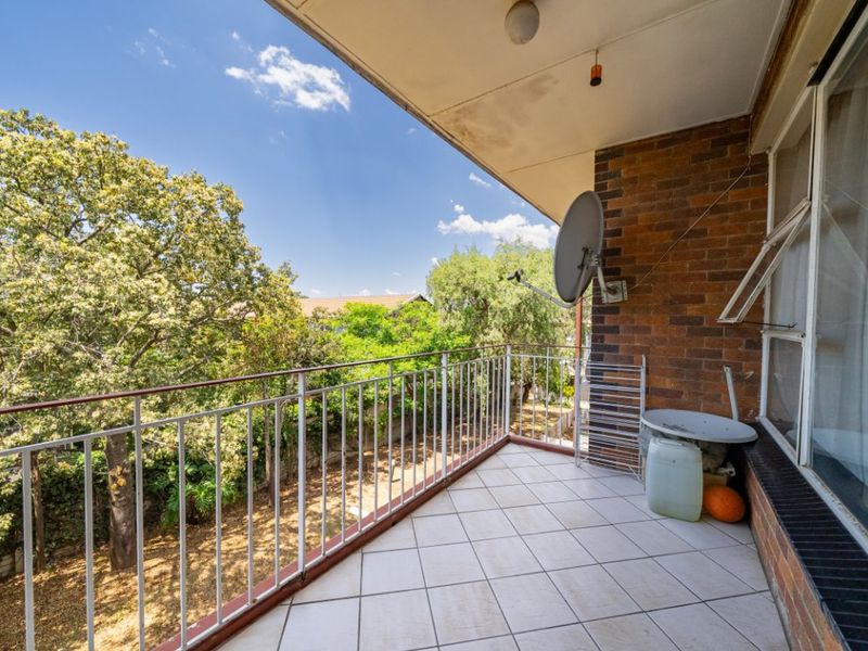 For Sale – 2 Bedroom Flat - Photo 6