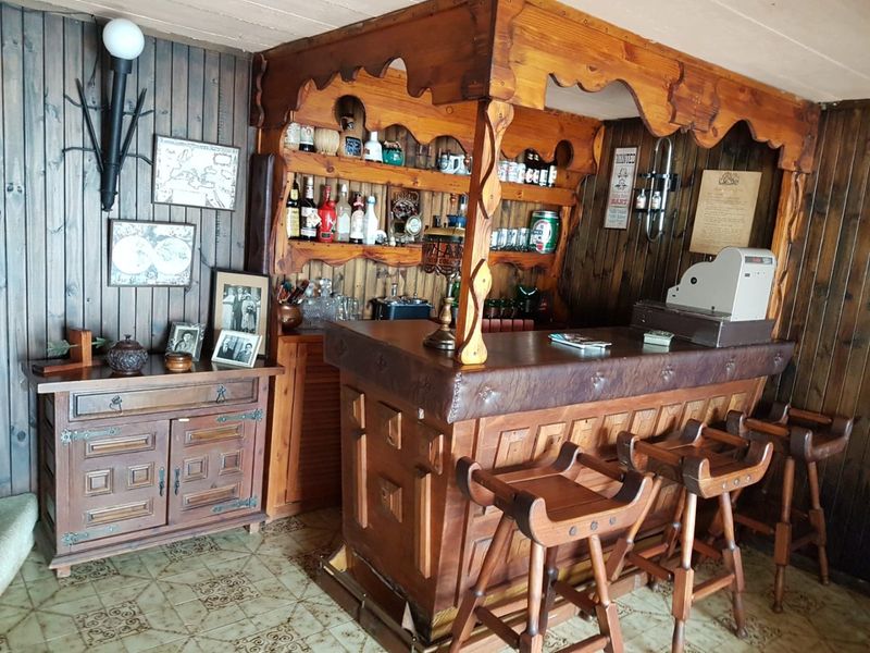 **Investor's Dream in Kensington! Ideal for Large Families Too! - Photo 8