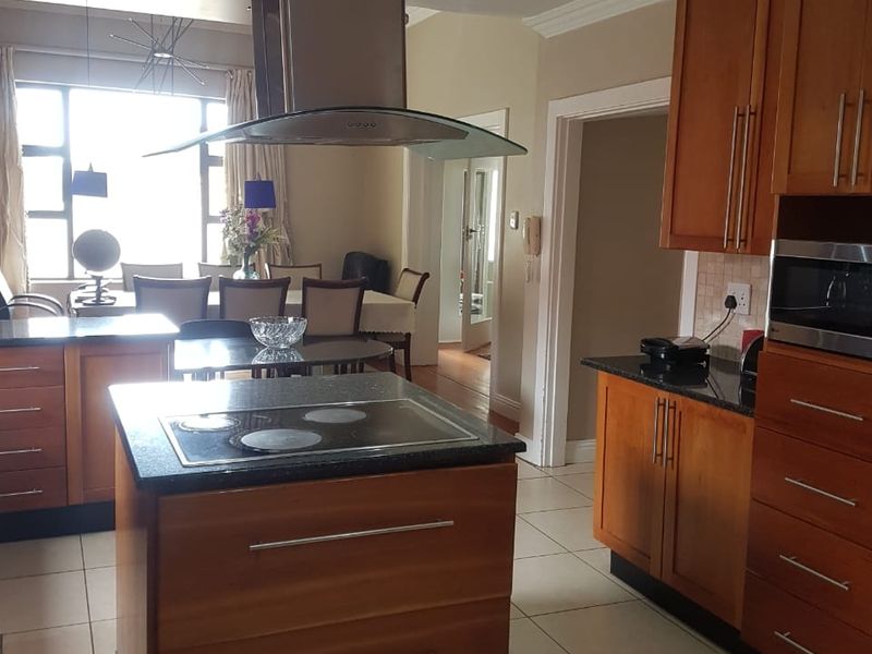 Stunning 3-Bedroom Property with Modern Features and Ample Space! - Photo 7