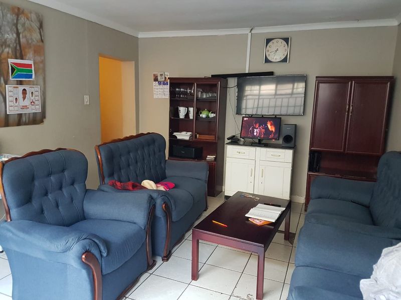 Fantastic Investment Opportunity in Troyeville! - Photo 2