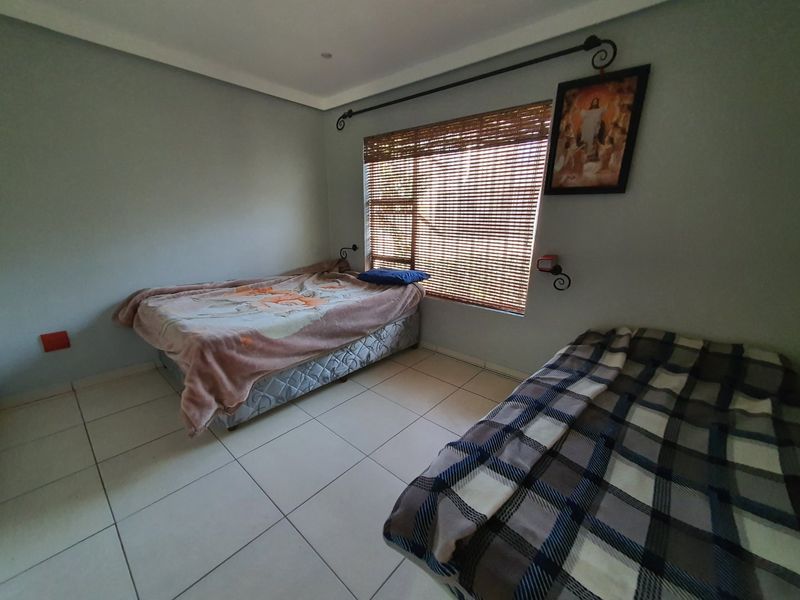 2 Bed Townhouse – Secure, Pet-Friendly Living with Spacious Layout - Photo 9