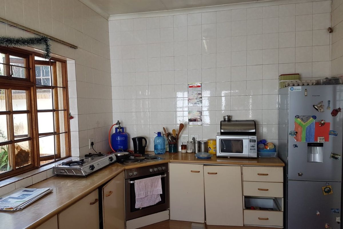 Explore luxury living at the heart of Kensington!  - Photo 2