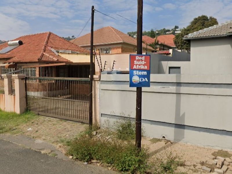 Charming 3-Bedroom Home for Sale in Orange Grove - Photo 3