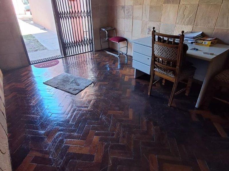 Spacious Family Home with Cottage for Sale in Kensington, Johannesburg - Photo 6
