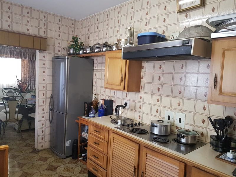 Solid and well maintained property in Kensington - Photo 6
