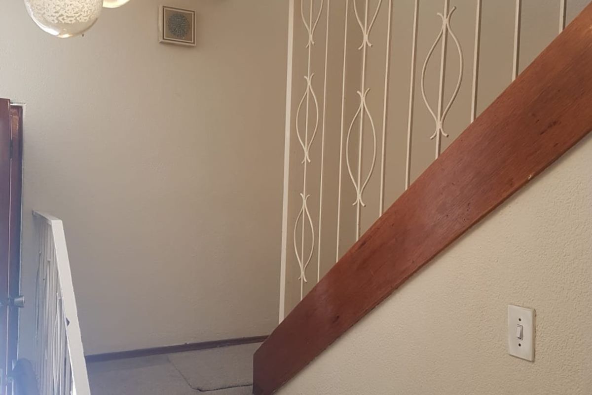 Solid and well maintained property in Kensington - Photo 2
