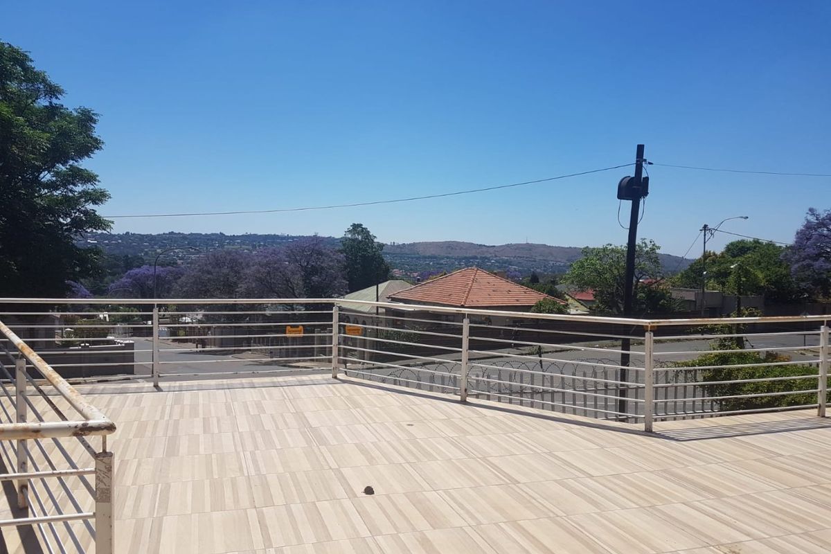 Charming Kensington Home for Investors and Families  - Photo 5