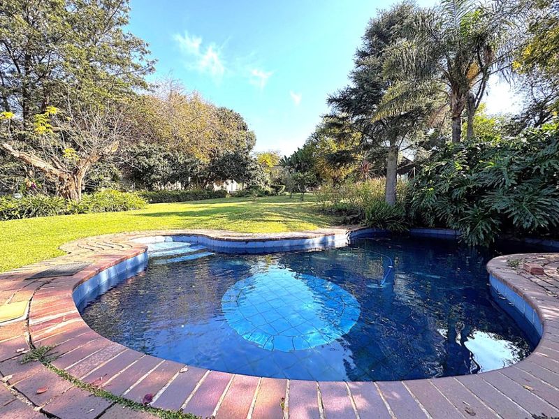 4 Bed House – Spacious Family Home with Pool and Lapa - Photo 10