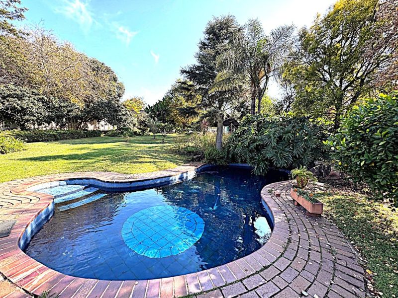 4 Bed House – Spacious Family Home with Pool and Lapa - Photo 4