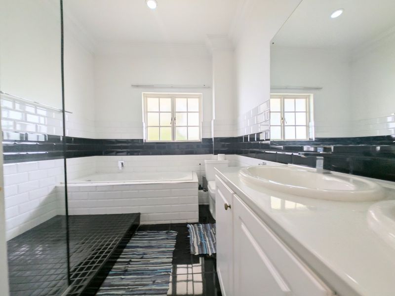 Mount Edgecombe Estate One - Lovely two bedroom apartment in this sought-after golf estate - Fully Furnished - Ideal Corporate Let - walking distance to the clubhouse and facilities - Photo 10