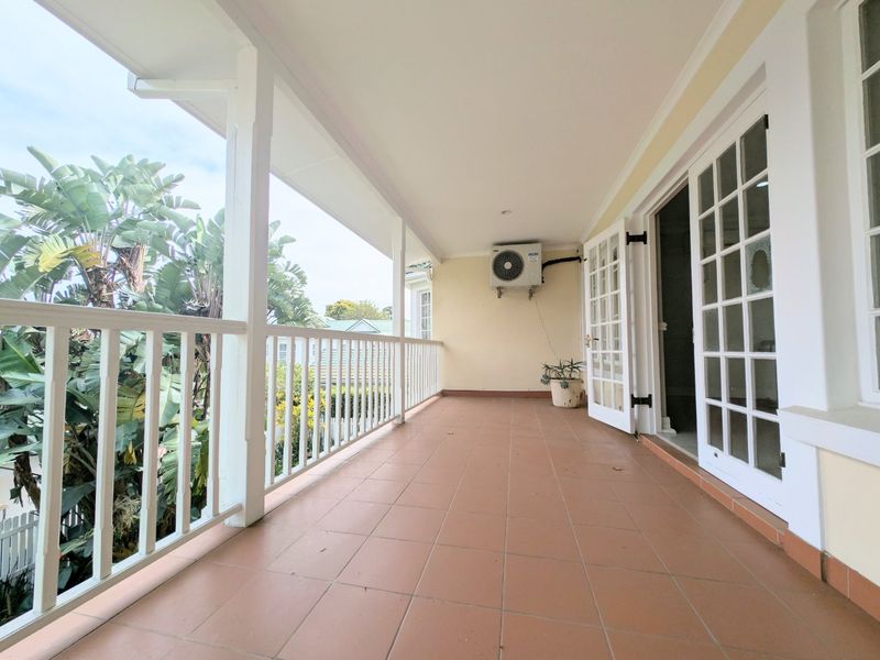 Mount Edgecombe Estate One - Lovely two bedroom apartment in this sought-after golf estate - Fully Furnished - Ideal Corporate Let - walking distance to the clubhouse and facilities - Photo 2