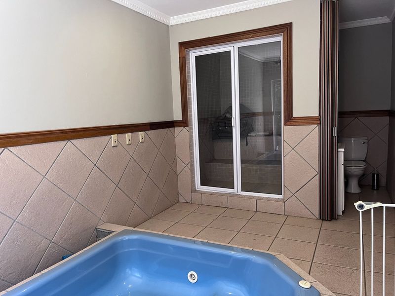 Brilliantly Understated, and it could be Yours! - Photo 9