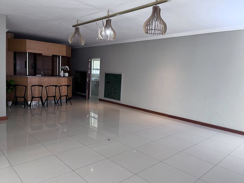 Brilliantly Understated, and it could be Yours! - Photo 8