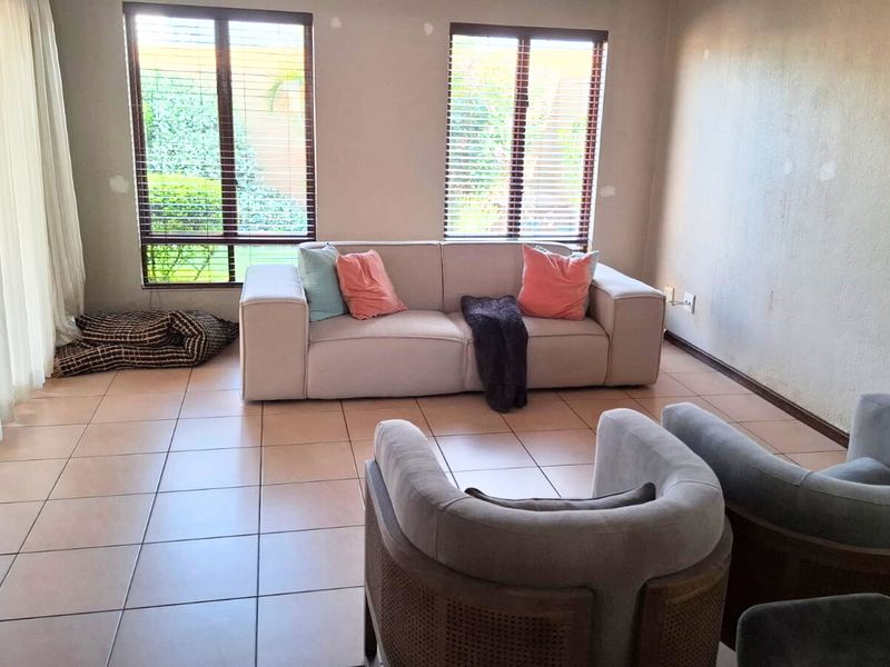 5-Bedroom, 3.5-Bathroom Family Home for Sale in Sumatra Estate, Midrand - Photo 5