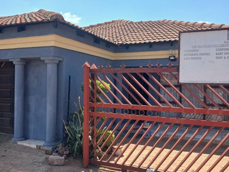 A beautiful house. Beautifully situated.  - Photo 2