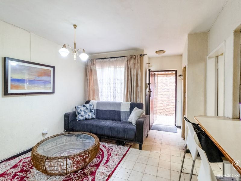 Modern 3-Bedroom Townhouse To Rent in Secure Lyngate Complex - Photo 8
