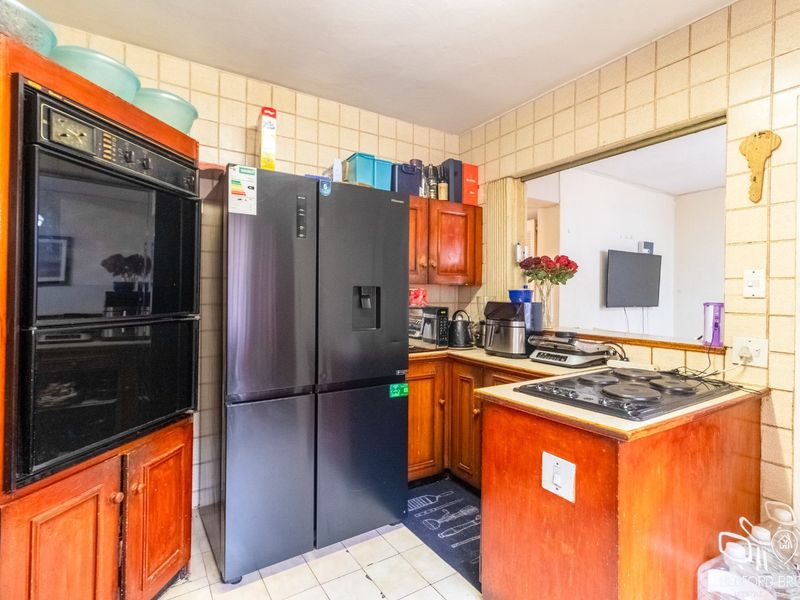 Modern 3-Bedroom Townhouse To Rent in Secure Lyngate Complex - Photo 6