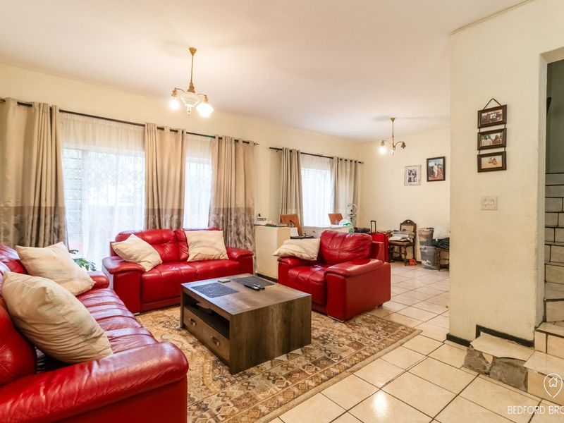 Modern 3-Bedroom Townhouse To Rent in Secure Lyngate Complex - Photo 3