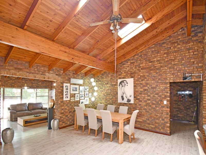 Home Business Potential, Separate Flatlet!  - Photo 4