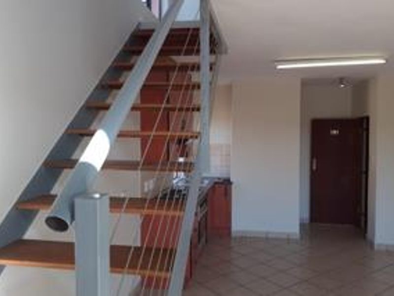 Chic Loft Living in a Secure Hazeldean Complex with Prime Amenities! - Photo 10