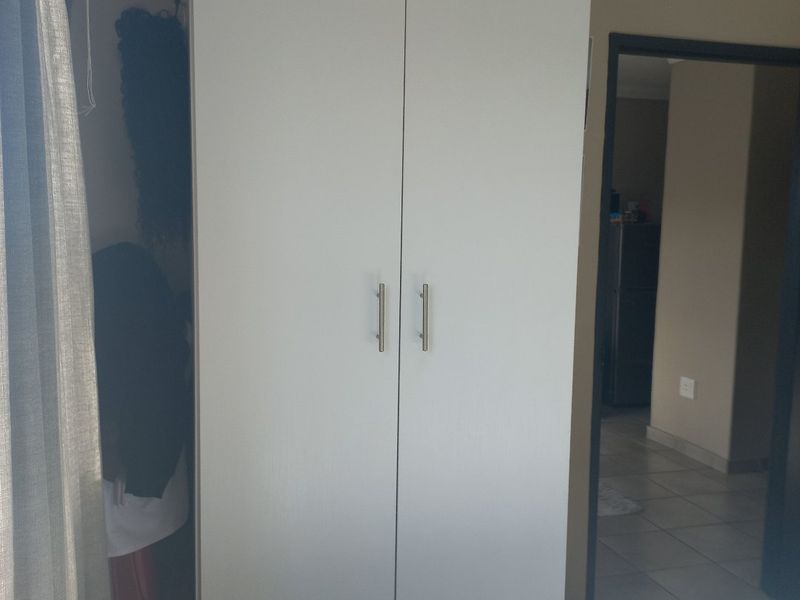 EXCLUSIVE MANDATE: Great investment oppertunity! 2 bedroom apartment near UWC AND CPUT and all amenities - Photo 8