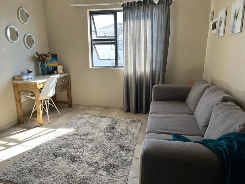 EXCLUSIVE MANDATE: Great investment oppertunity! 2 bedroom apartment near UWC AND CPUT and all amenities - Photo 5