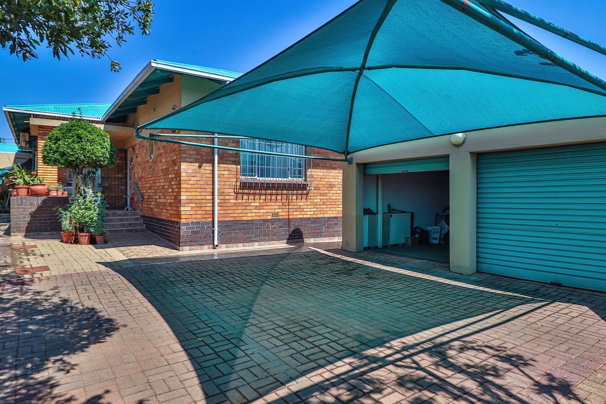 Versatile Family Home with Income Potential and Exceptional Space. - Photo 4