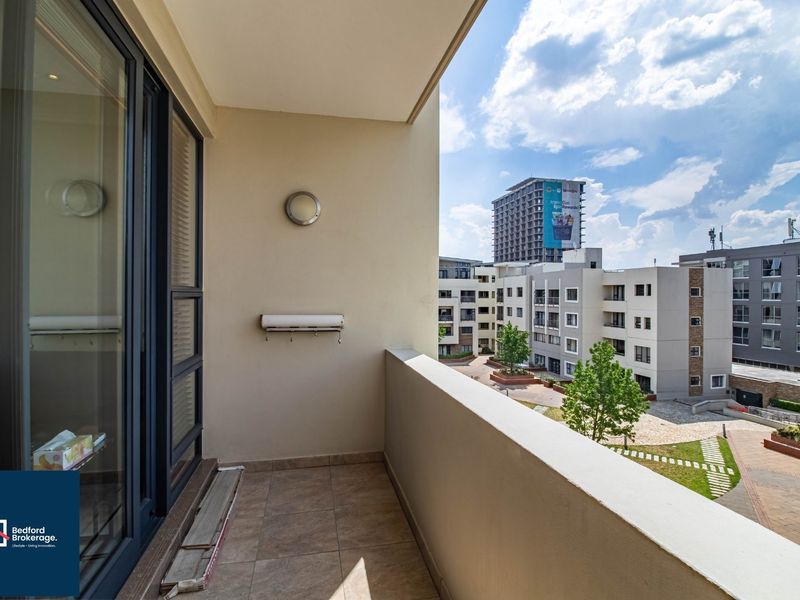 Modern North-Facing 2-Bedroom Apartment For Sale - Photo 10