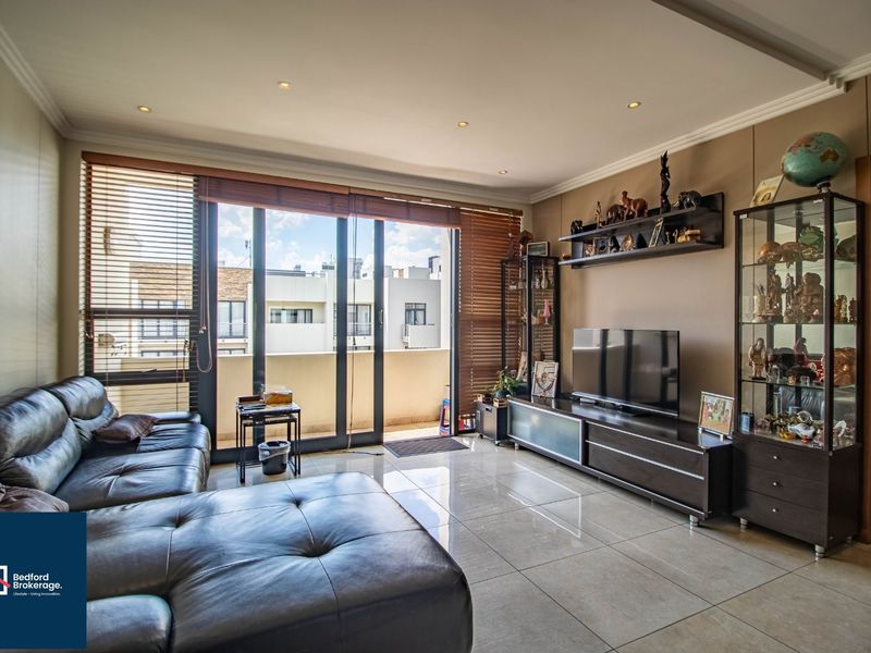 Modern North-Facing 2-Bedroom Apartment For Sale - Photo 8